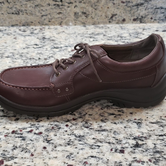 Dansko Wyatt Casual Oxfords Size 10(43). - Picture 9 of 14